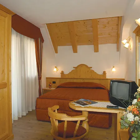 Hotel Rifugio Passo Staulanza